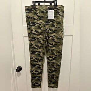 Concealed Casual GWG Eclipse Camo Leggings Women's XL NWT Concealed Carry Pants
